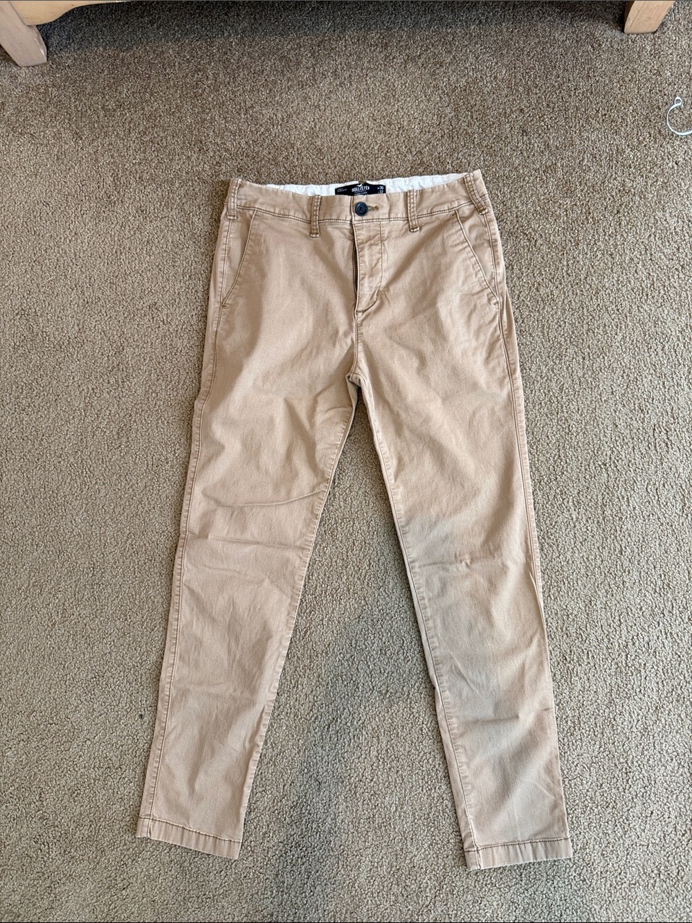 Hollister Men's Slim Chinos in Khaki Tan